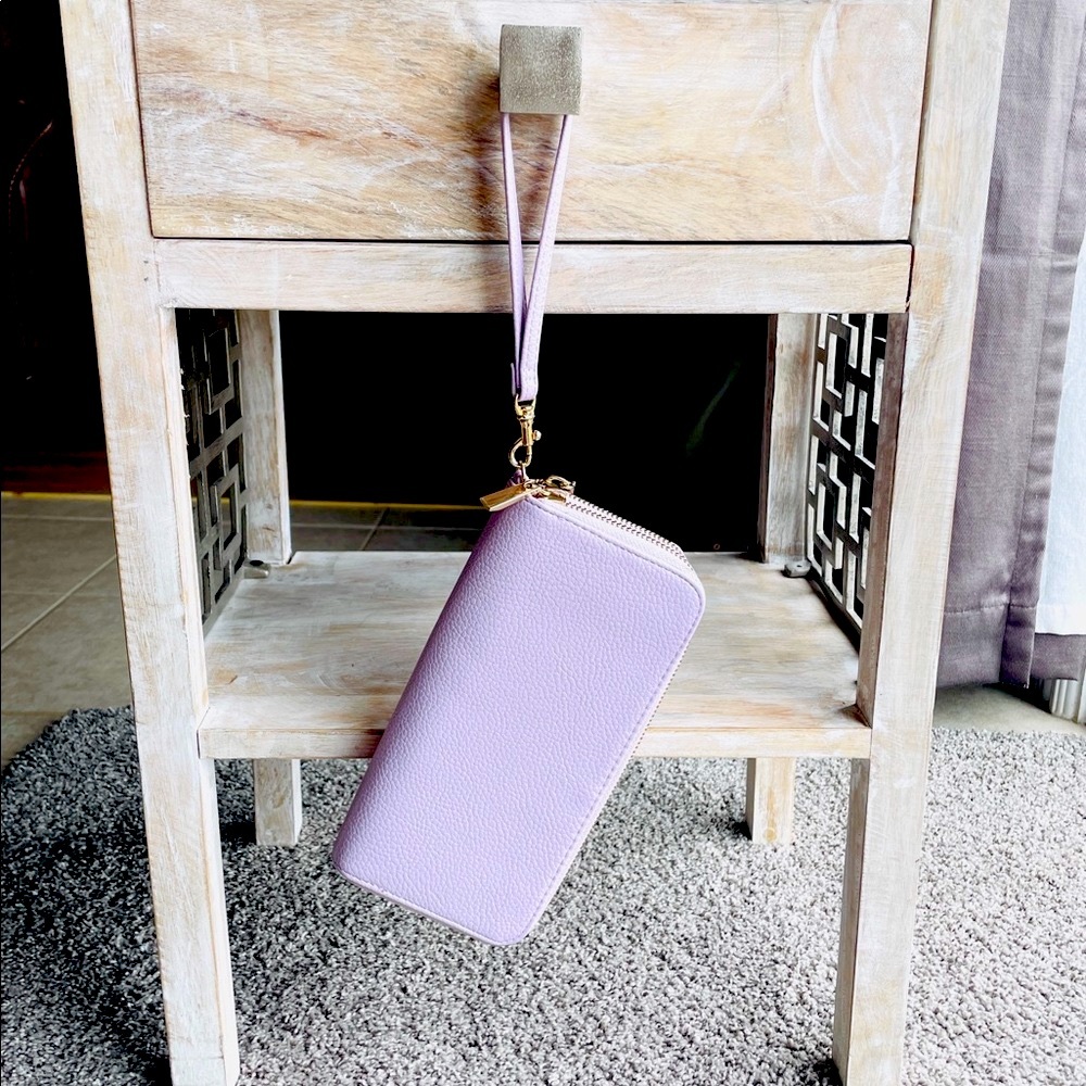 🆕 A New Day Wristlet Wallet